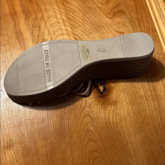 Elope Sandals - Picture 3 of 3